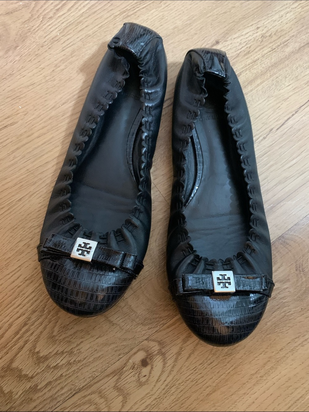 Tory Burch Black Leather Scrunch Ballet Flats with Logo Plaque
